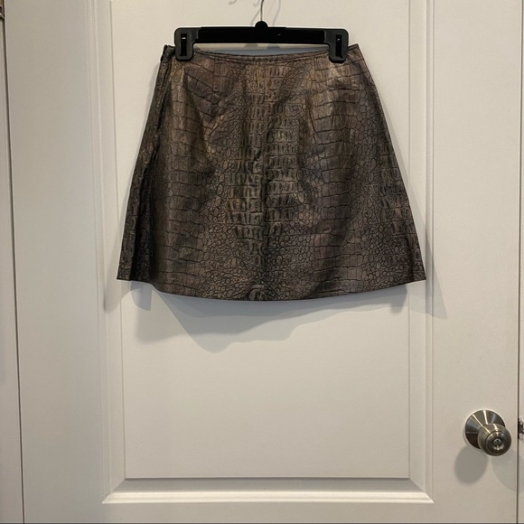 Gianni Versace Vintage Croc Embossed Skirt - Picture 3 of 4
